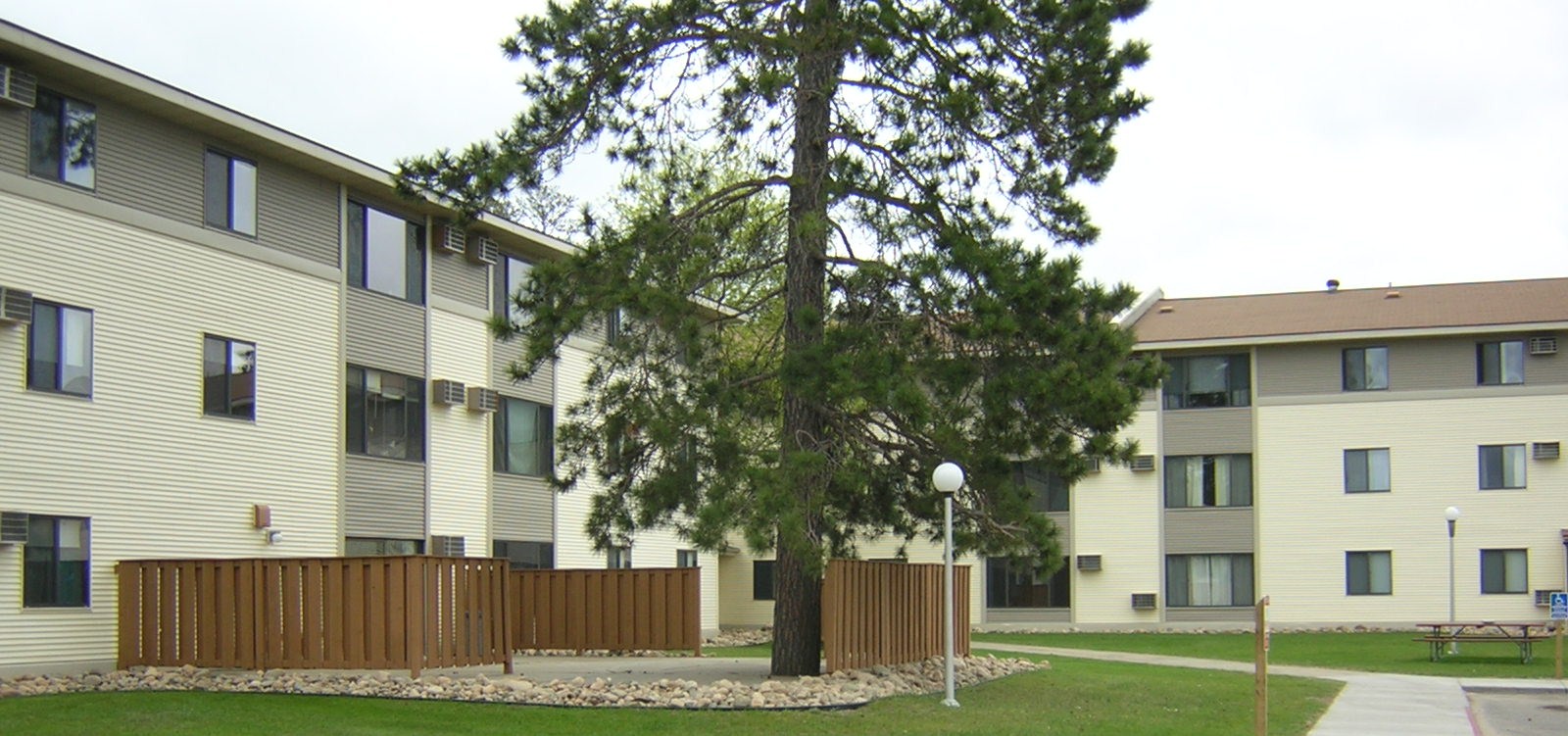 Pine Ridge Apartments | Landon Group